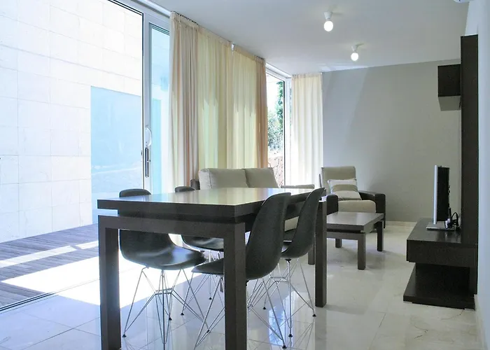 In La Escala Near Els Riells 公寓